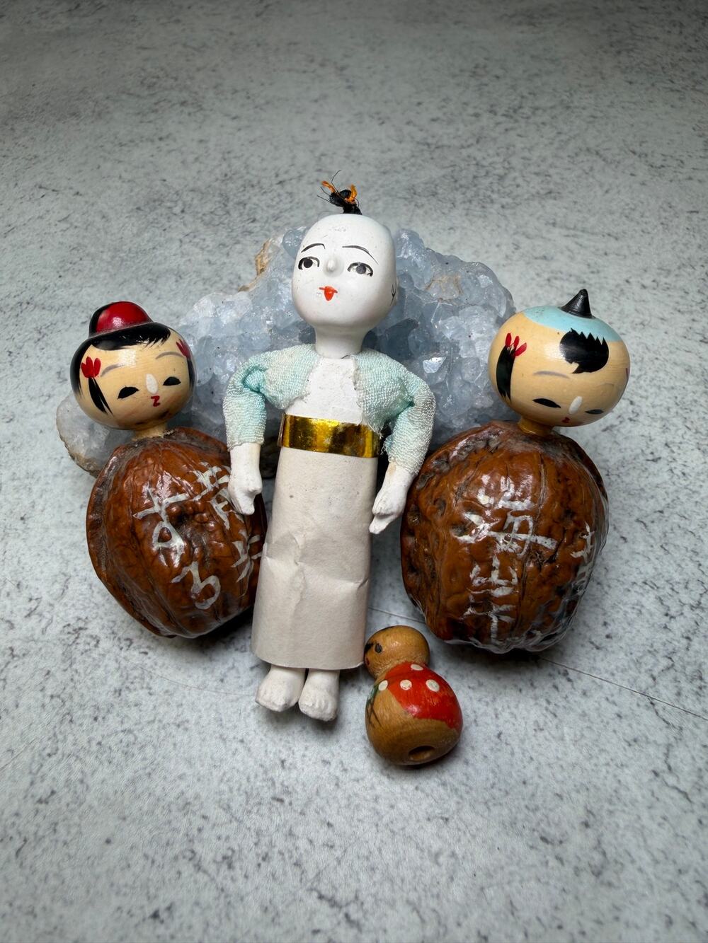 Vintage East Asian Collectible Doll Lot Souvenir carving wood people trinkets